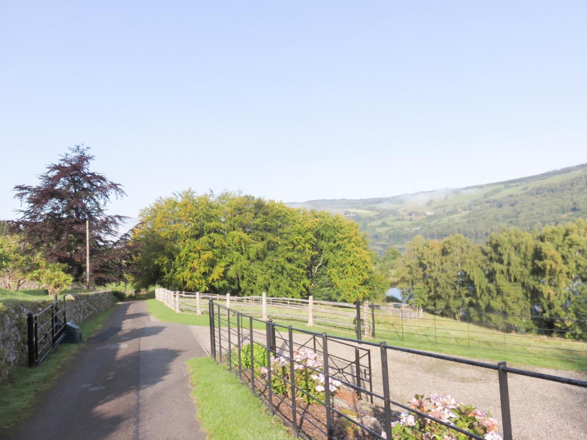 Tummel Cottage Foss Экстерьер фото