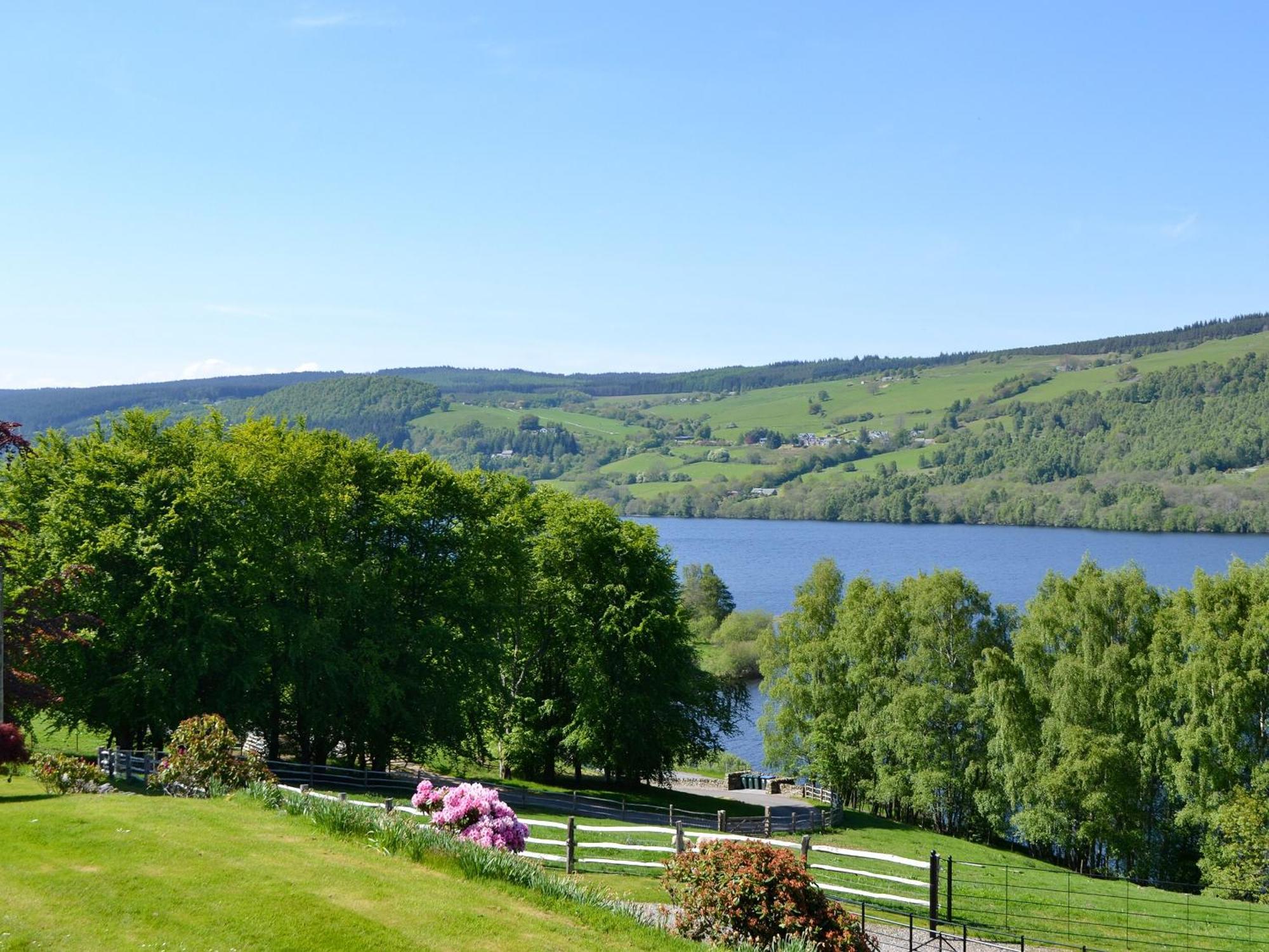 Tummel Cottage Foss Экстерьер фото